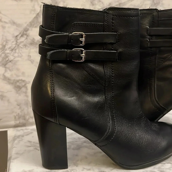 Marc Fisher Women's Kattie Ankle-Boots Black Leather Size 8 - Picture 2 of 11